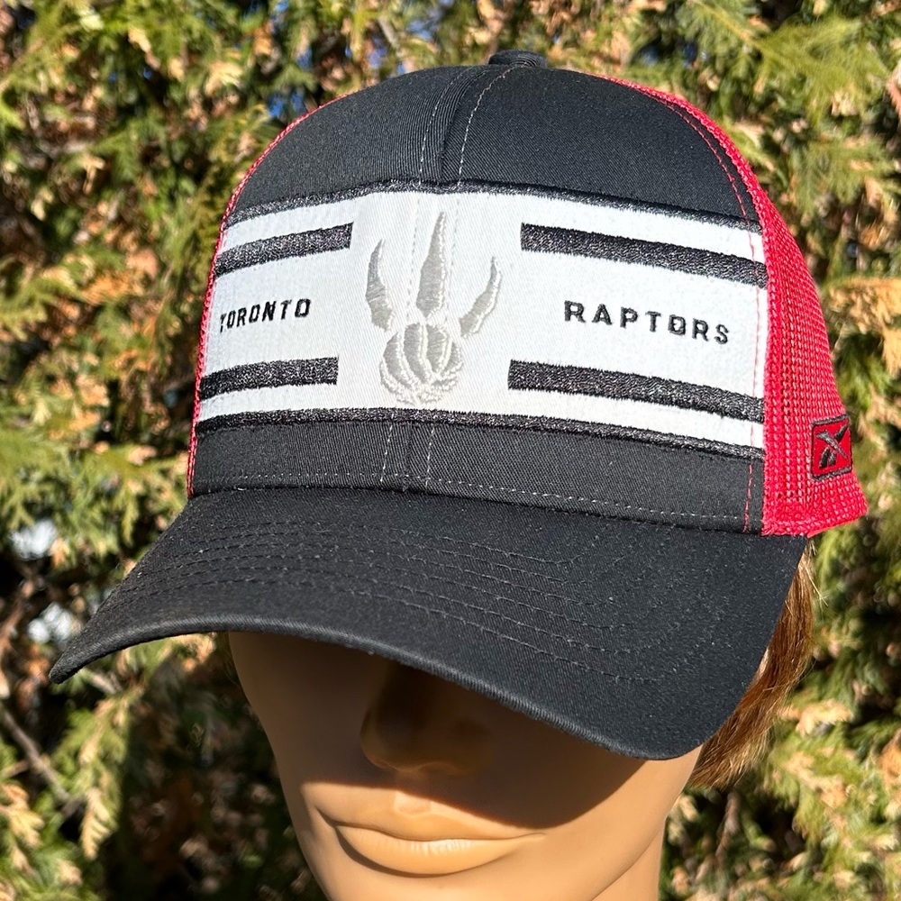 Vintage Y2K Toronto Raptors 🦖🏀 Reebok trucker mesh snapback cap hat baseball NBA